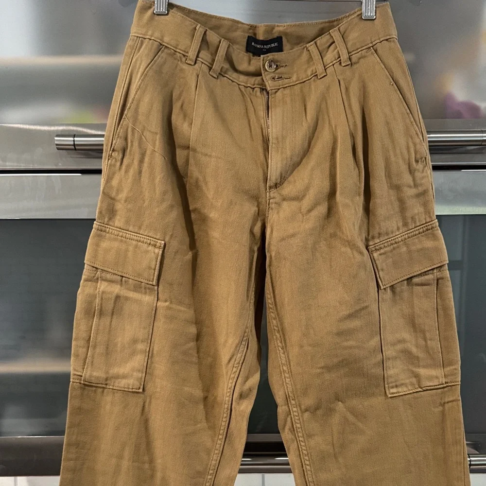 Banana Republic Tan Cargo Utility Pants Size 25 High Rise Straight Leg NWT - Picture 6 of 6